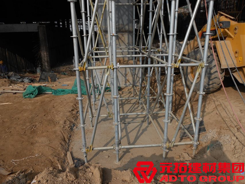 上海盤扣式腳手架生產(chǎn)廠家有幾家？盤扣式腳手架多少錢一噸？